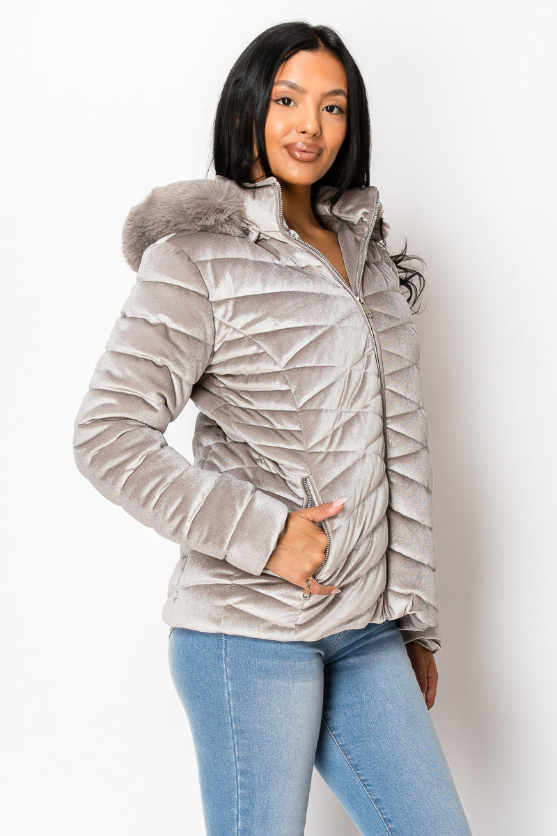 Women's Polyester with inside Sherpa (S-M-L-XL-2XL / 4-7-7-3-3) 24 pcs