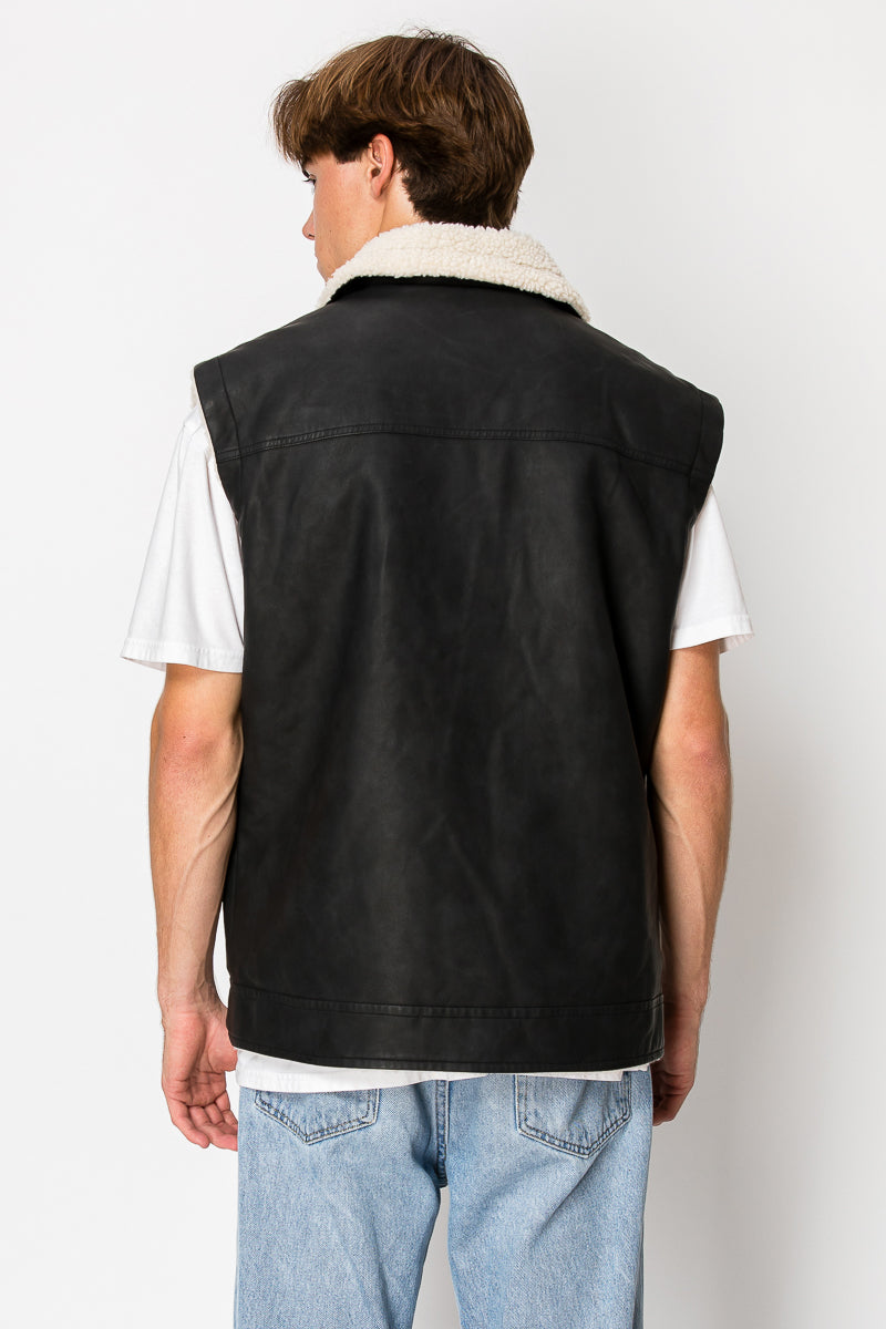 Men's PU Vest With Sherpa Inside (S-M-L-XL-2XL / 2-4-3-2-1) 12 PCS